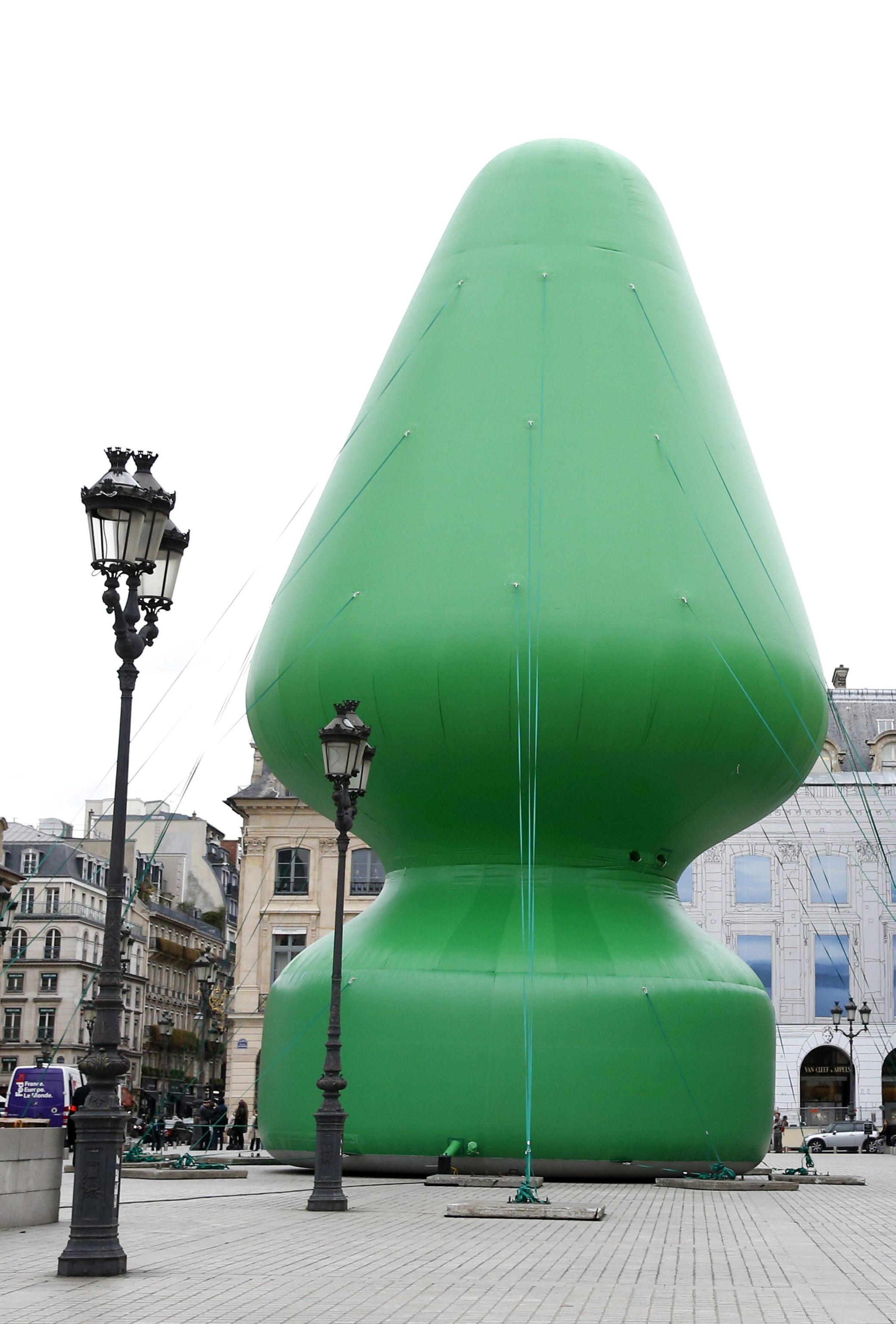 Sgonfiato Lalbero Gigante Sex Toy Di Parigi Foto Photogallery Free Download Nude Photo Gallery 
